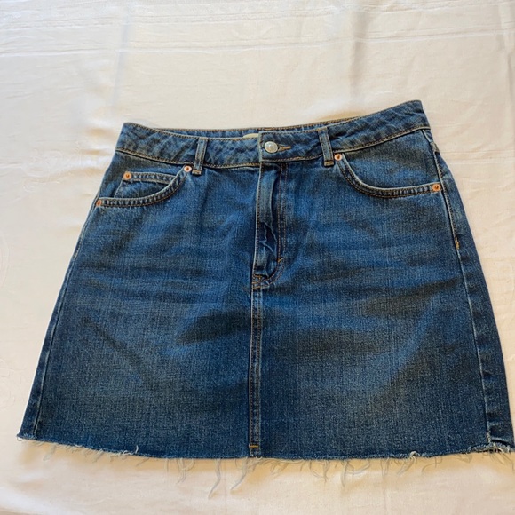 Top shop Moto jean skirt in size 6. - Picture 1 of 4